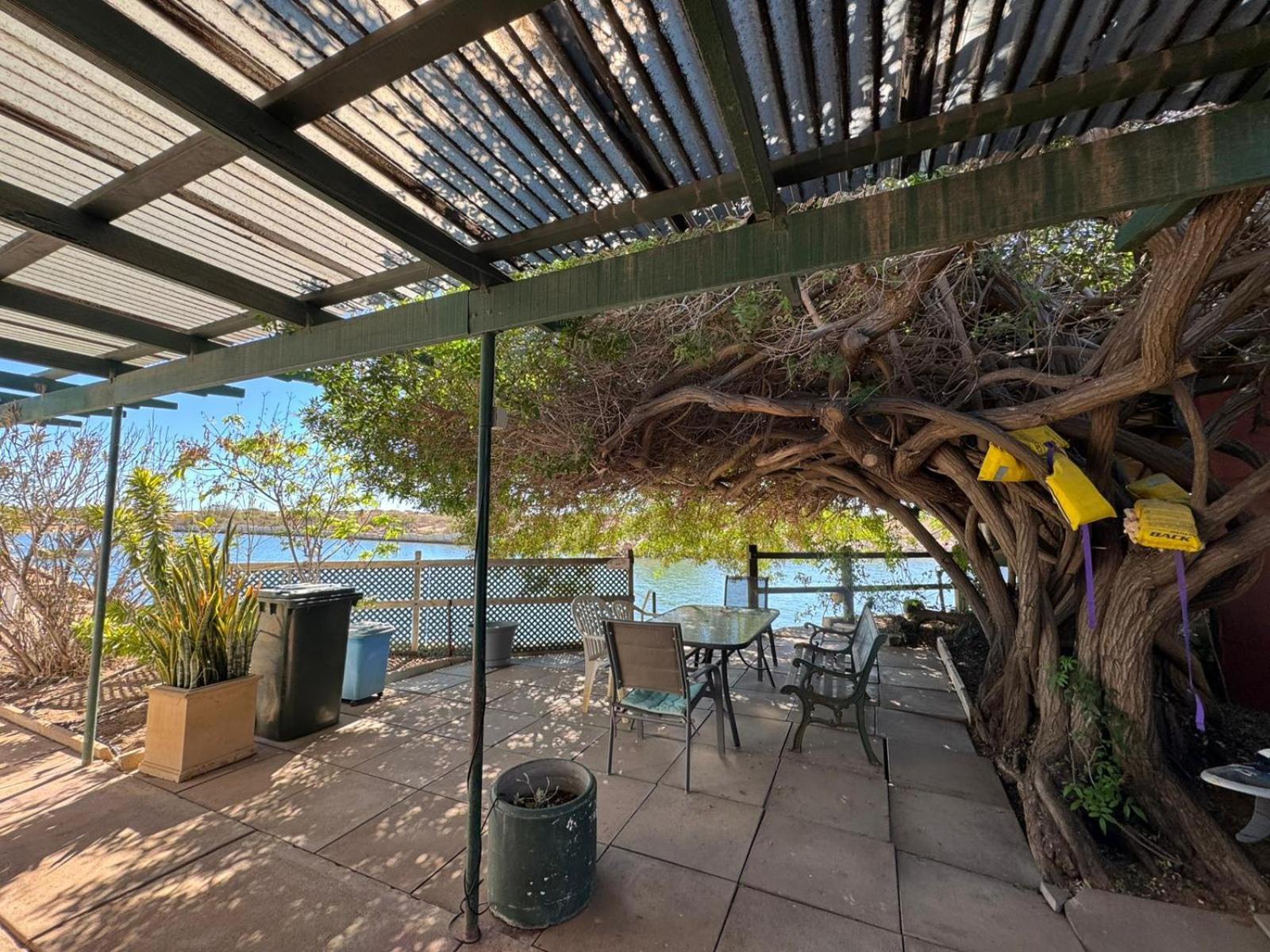 Pelican Point Waterfront 3* Carnarvon