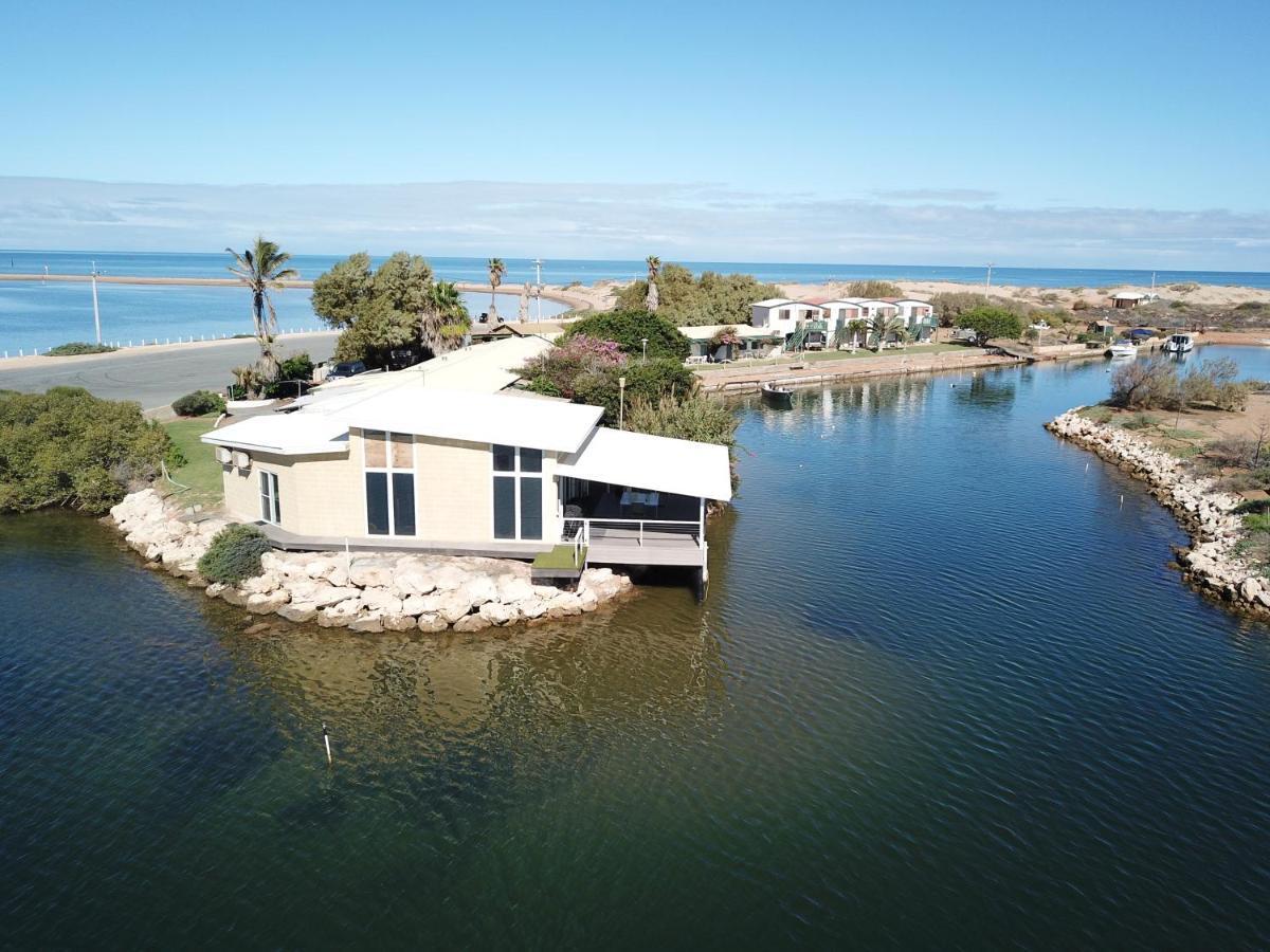 Pelican Point Waterfront 3* Carnarvon