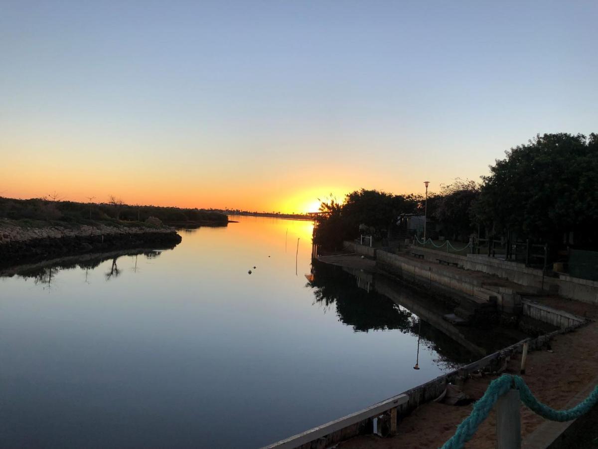 Pelican Point Waterfront Aparthotel 3*